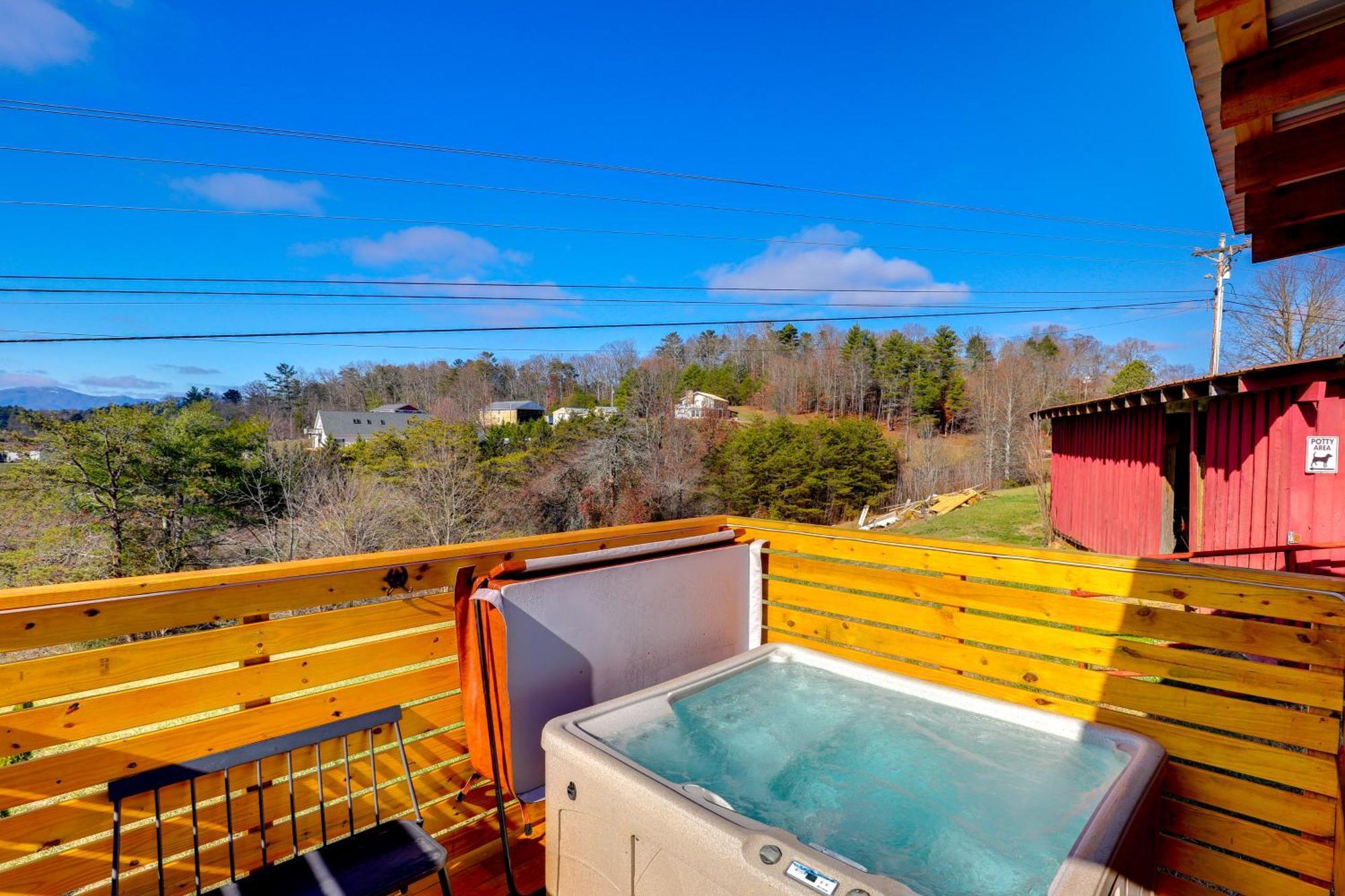 Marshall Studio With Loft, Hot Tub And Views! المظهر الخارجي الصورة